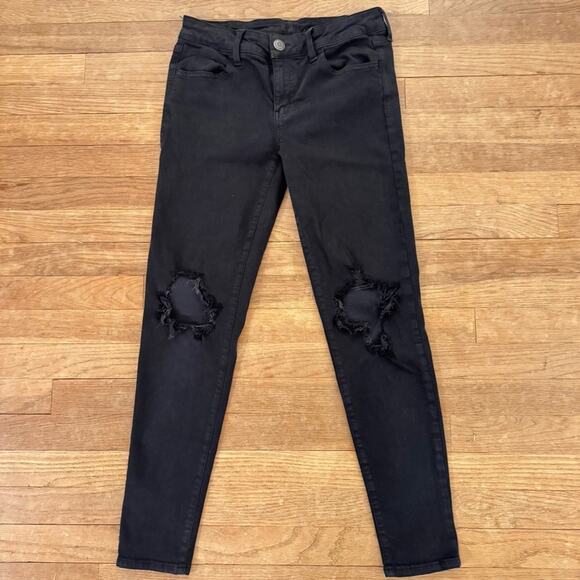American Eagle black distressed low rise jeggings pants size 8
 b37 - Picture 1 of 5
